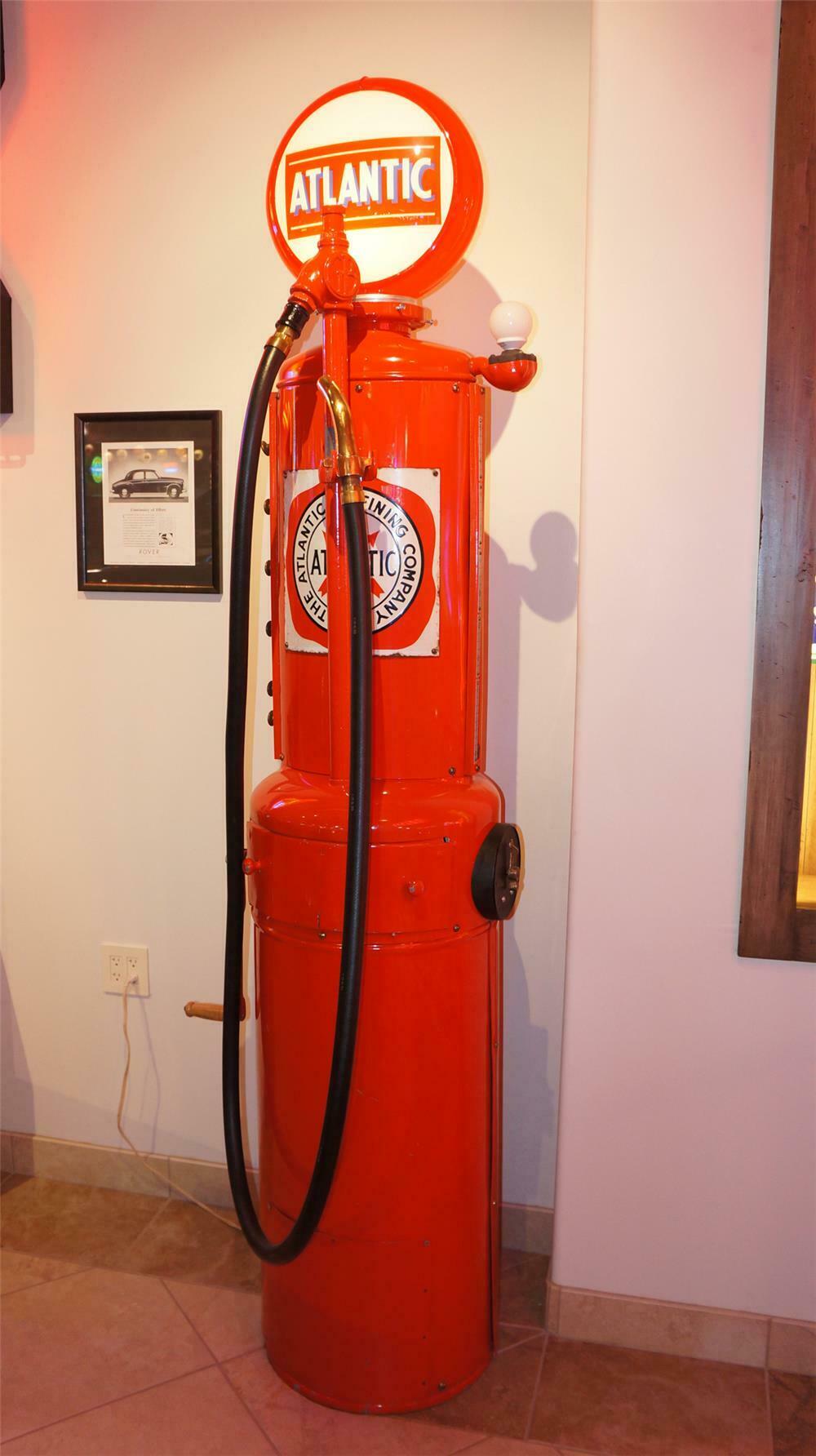 Hard to find 1920's Atlantic Gasoline GB gas pump with origin