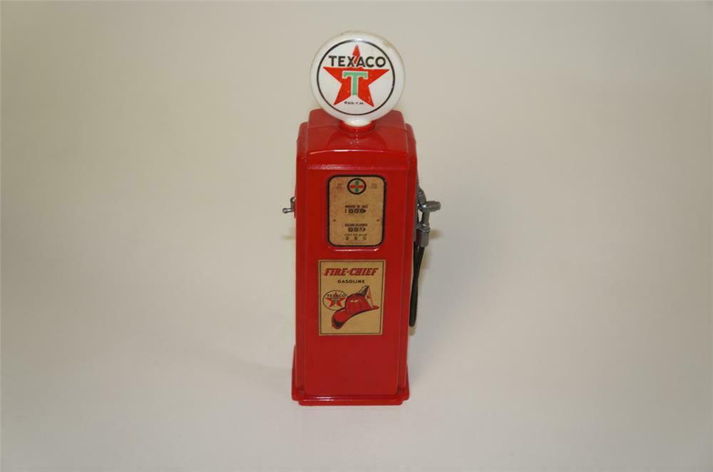 VINTAGE TEXACO FIRE CHIEF STAR GAS PUMP DIME COIN  BANK gasoline red old style 