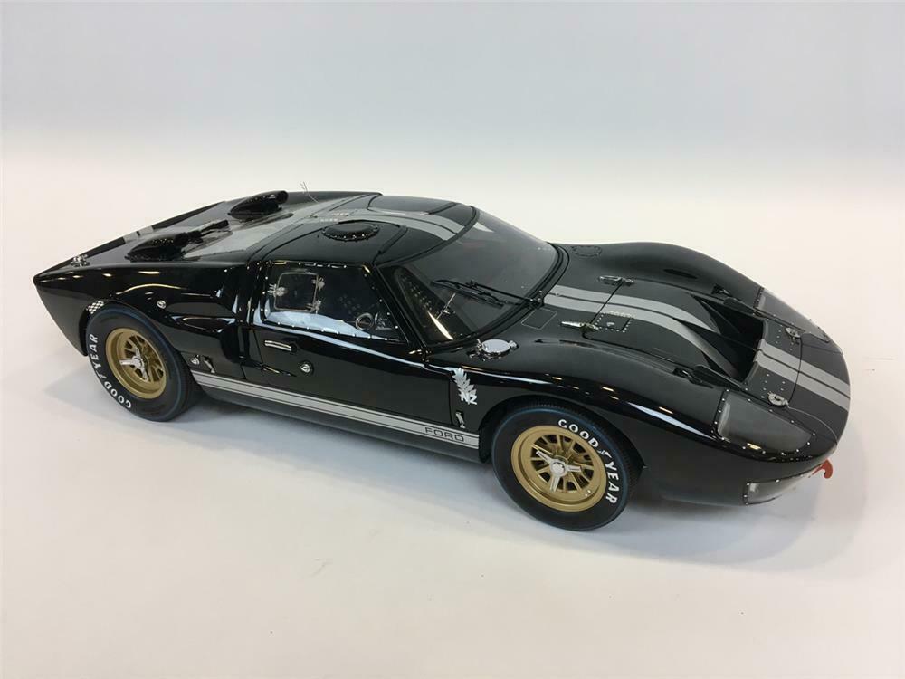 1966 Ford GT 40 MK II, 1/10 scale by Exoto. Presents with bot