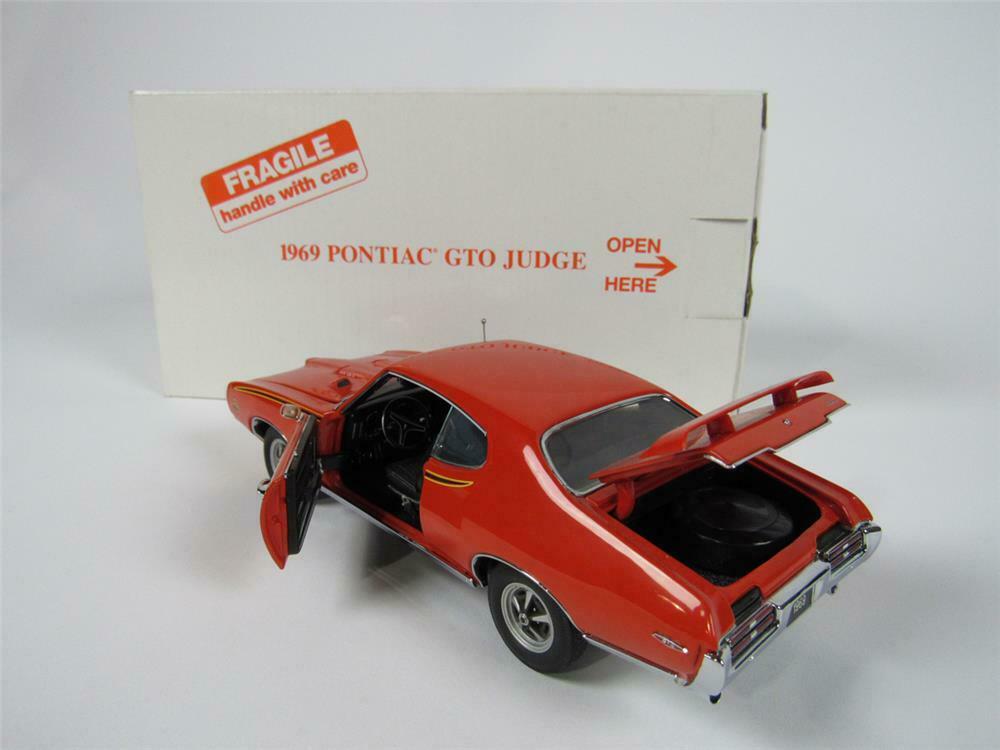 pontiac diecast