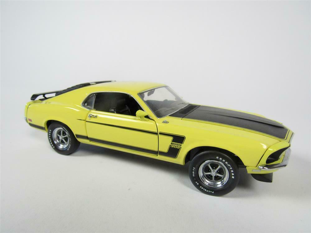 1969 Boss 302 Mustang Franklin Mint 1:24 scale diecast model