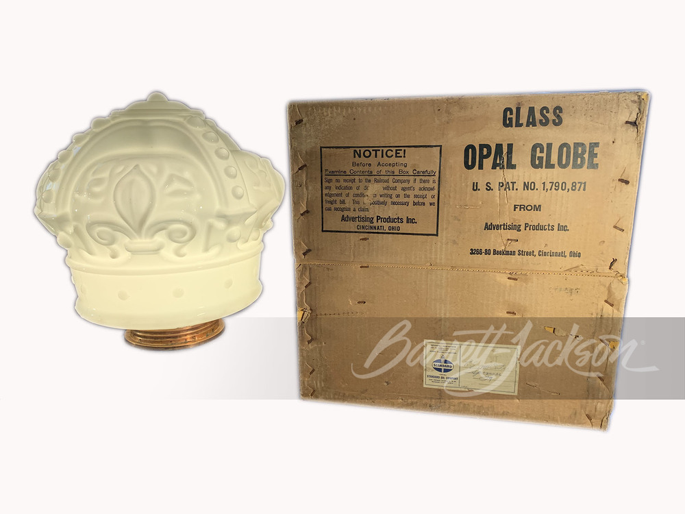 CIRCA 1940S STANDARD OIL STANDARD CROWN GAS PUMP GLOBE