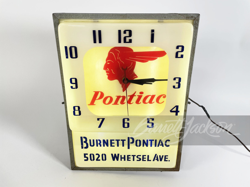 1950S PONTIAC AUTOMOBILES CLOCK - Front 3/4 - 253764
