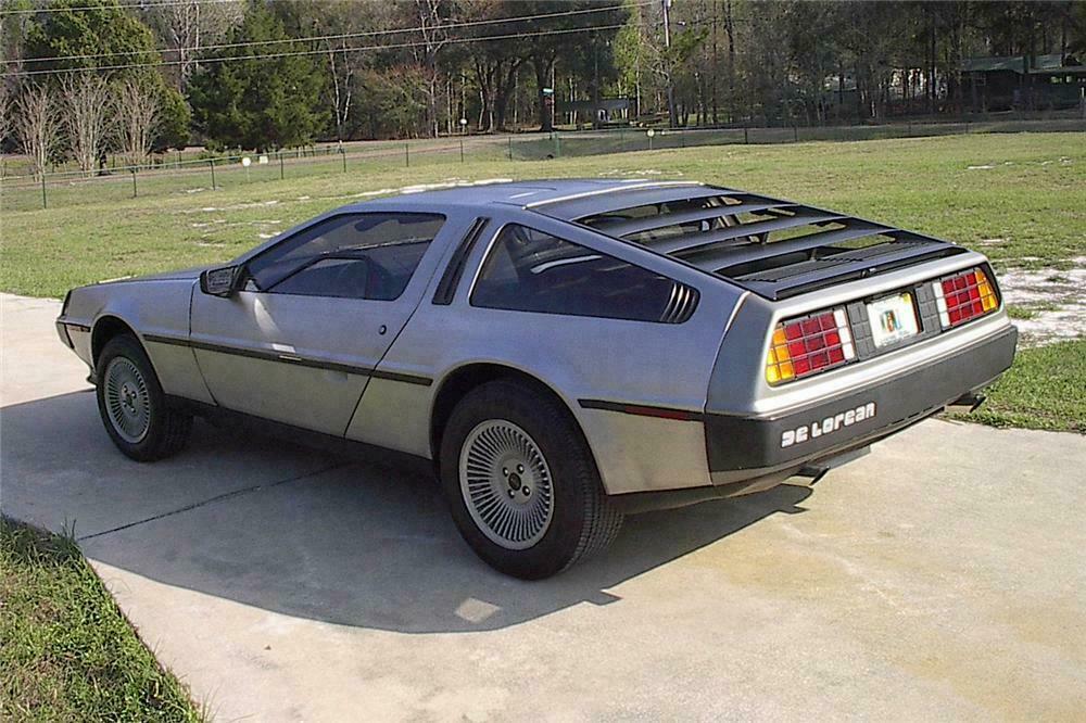 1982 DELOREAN DMC-12 GULLWING - Rear 3/4 - 101685