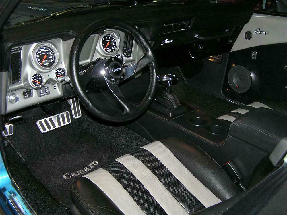 1969 CHEVROLET CAMARO CUSTOM CONVERTIBLE - Interior - 102037