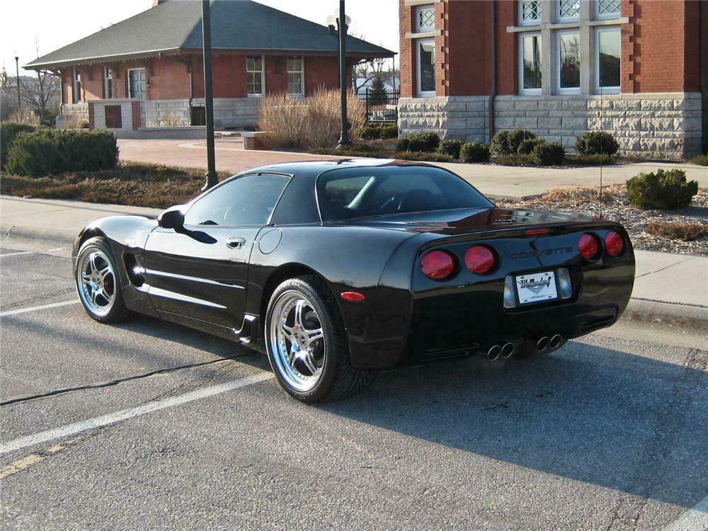 2002 CHEVROLET CORVETTE Z06 COUPE - Rear 3/4 - 102040