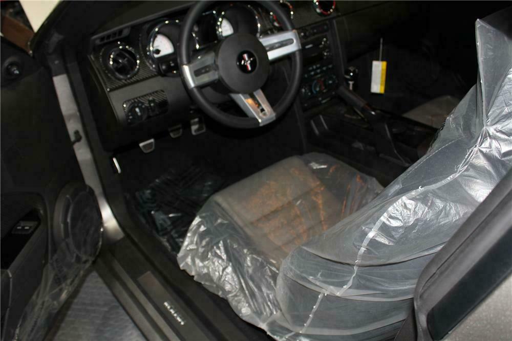 2008 FORD MUSTANG ROUSH P-51A - Interior - 102058