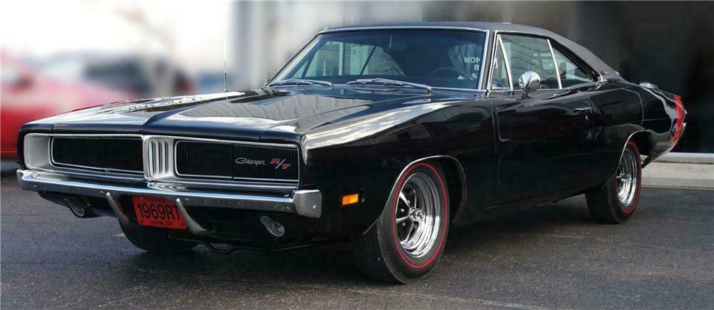 1969 DODGE CHARGER R/T COUPE - Front 3/4 - 102313
