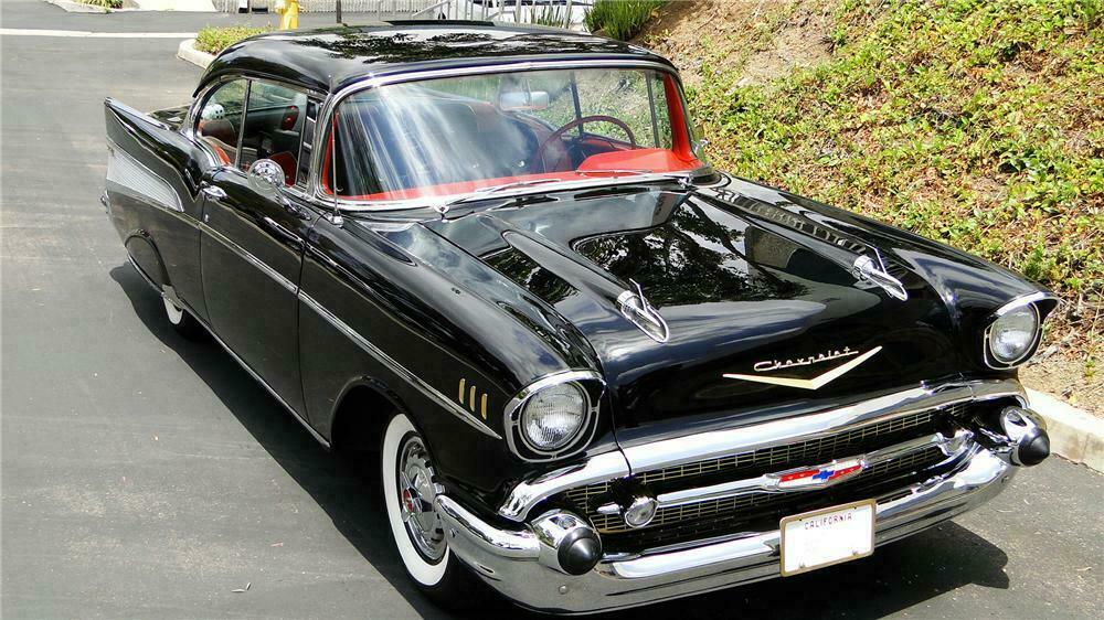 1957 CHEVROLET BEL AIR CUSTOM HARDTOP - Front 3/4 - 108160