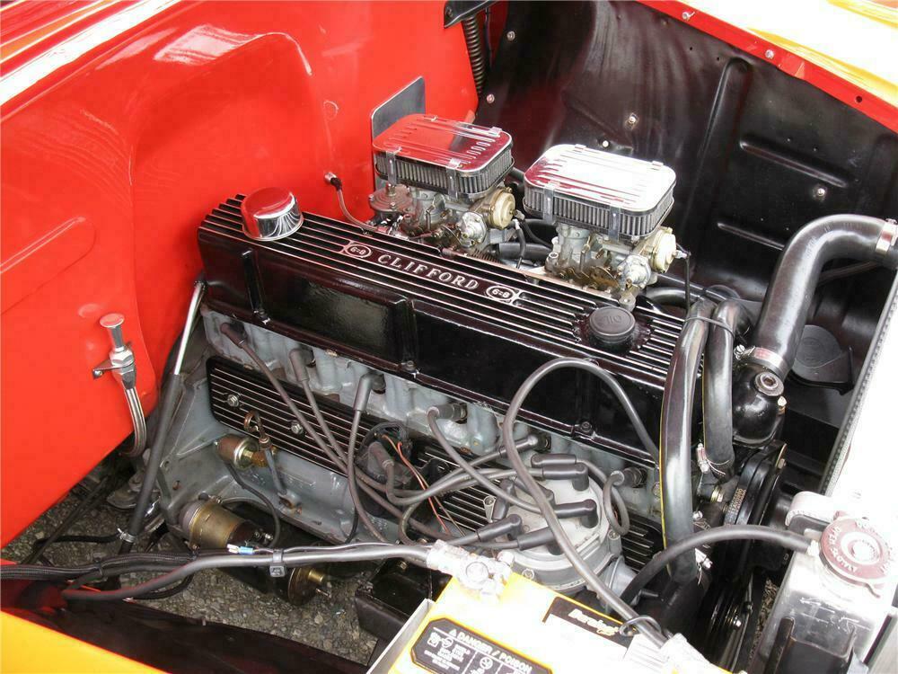 1951 CHEVROLET STYLELINE 2 DOOR CUSTOM COUPE - Engine - 108278