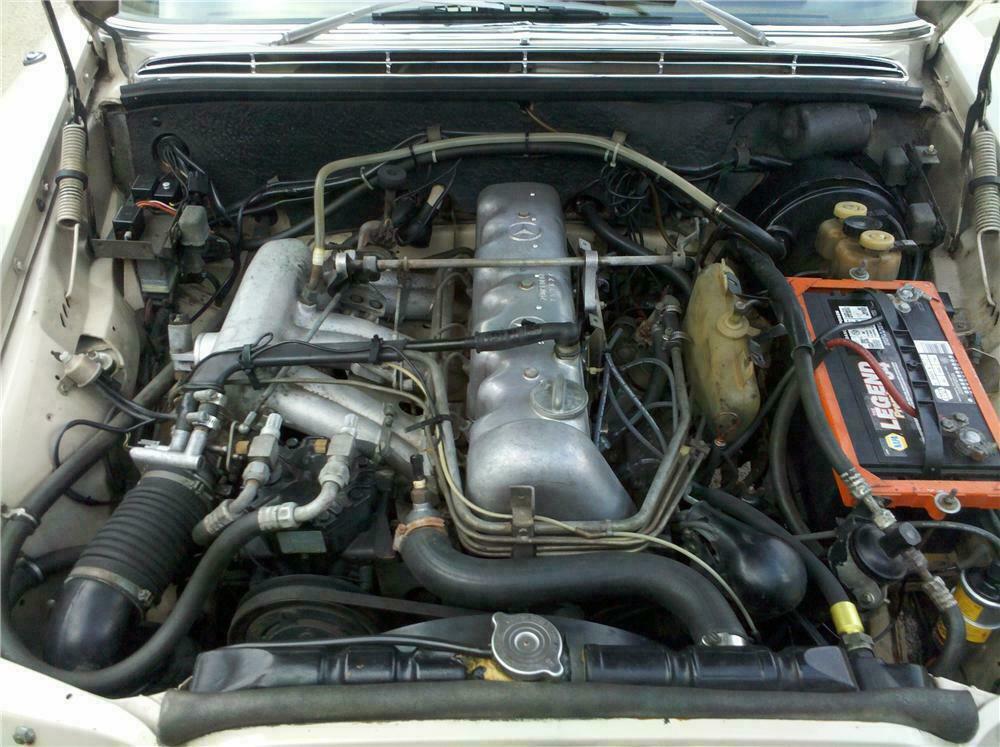 1970 MERCEDES-BENZ 280SE 4 DOOR SEDAN - Engine - 108445