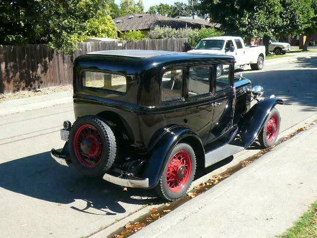 1931 PONTIAC 4 DOOR SEDAN - Rear 3/4 - 112650