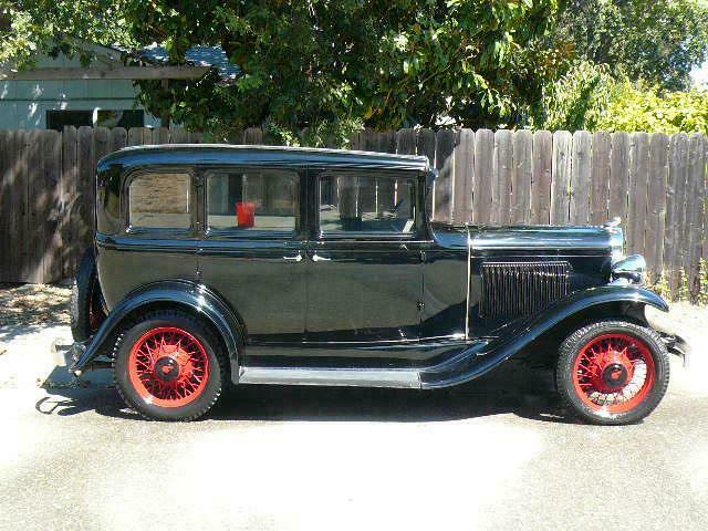 1931 PONTIAC 4 DOOR SEDAN - Side Profile - 112650