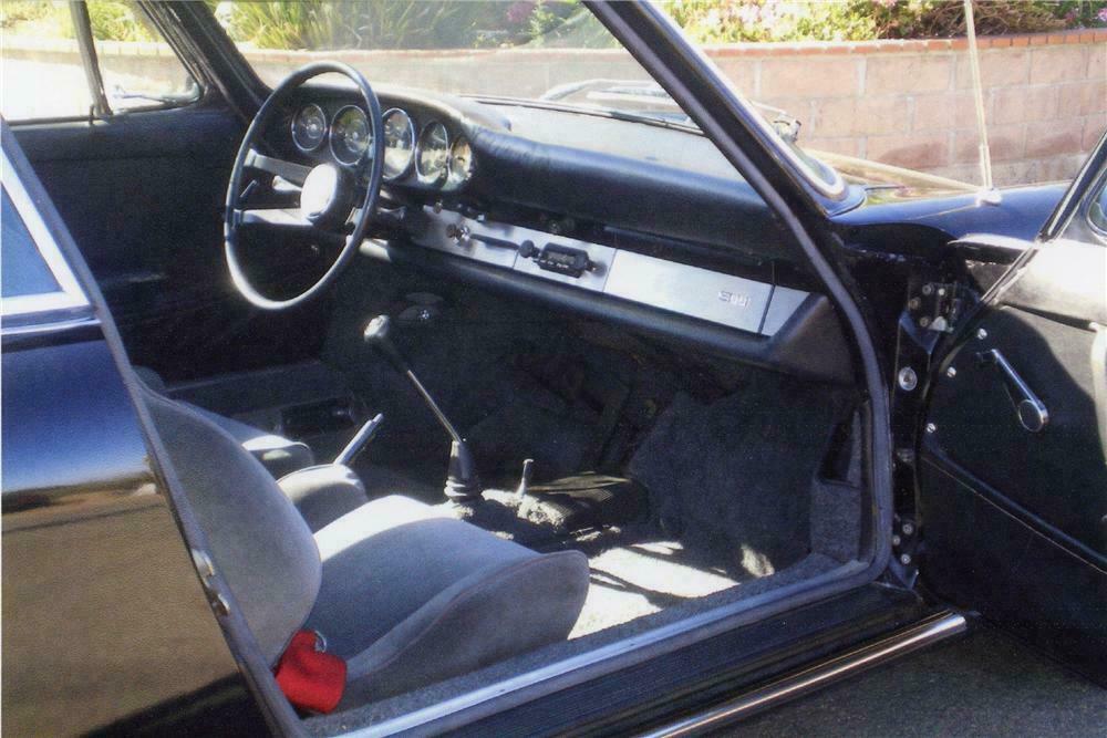 1967 PORSCHE 912 CUSTOM 2 DOOR COUPE - Interior - 112666