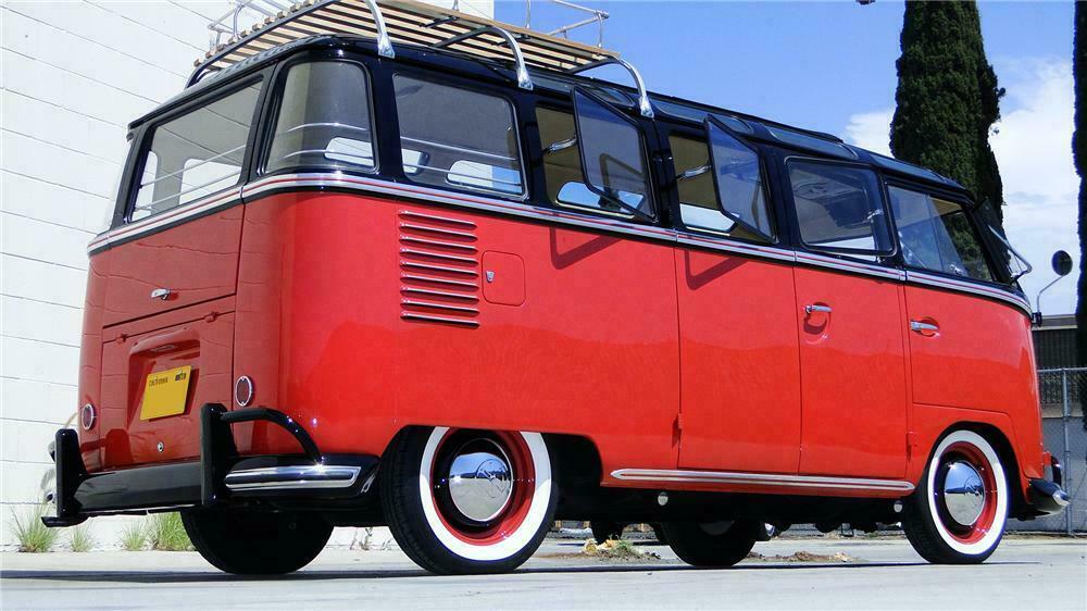 1961 VOLKSWAGEN 23 WINDOW SAMBA BUS - Rear 3/4 - 112811