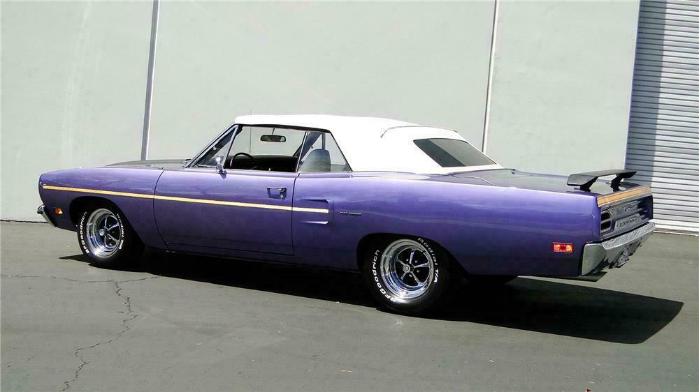 1970 PLYMOUTH ROAD RUNNER CONVERTIBLE - Side Profile - 112828