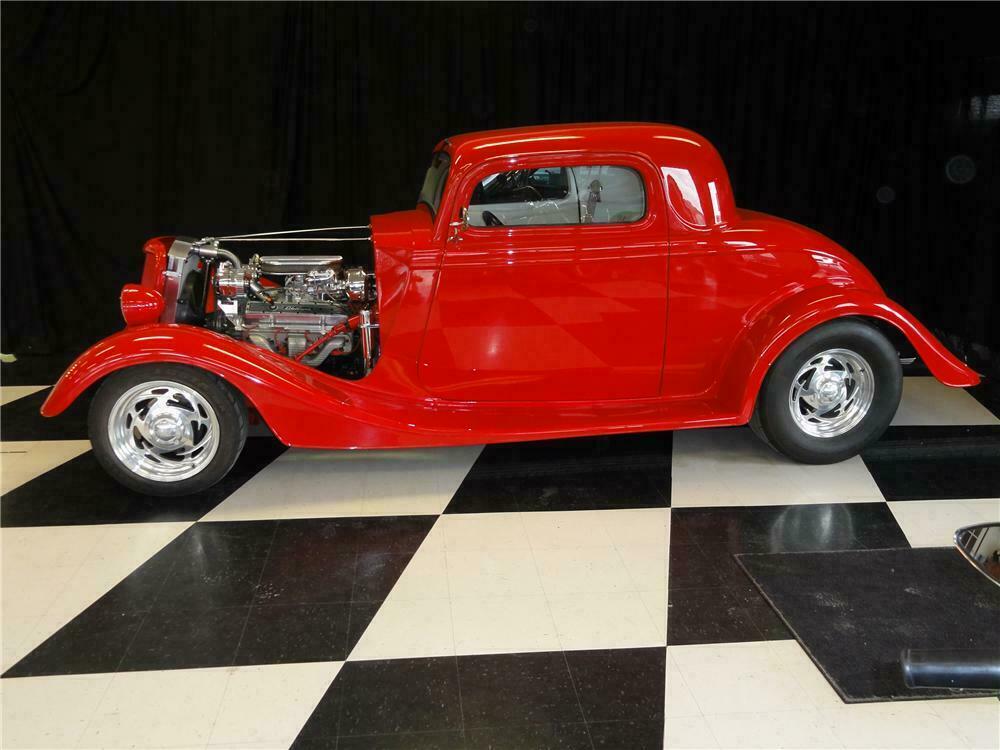 1934 FORD CUSTOM 2 DOOR COUPE - Side Profile - 112873