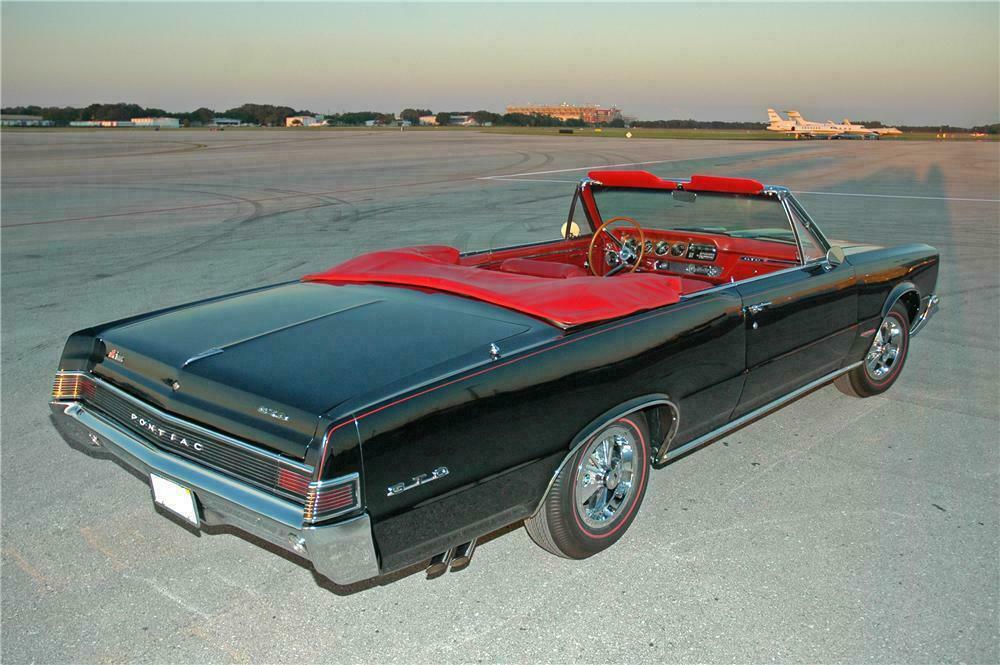 1965 PONTIAC GTO CONVERTIBLE - Rear 3/4 - 115915