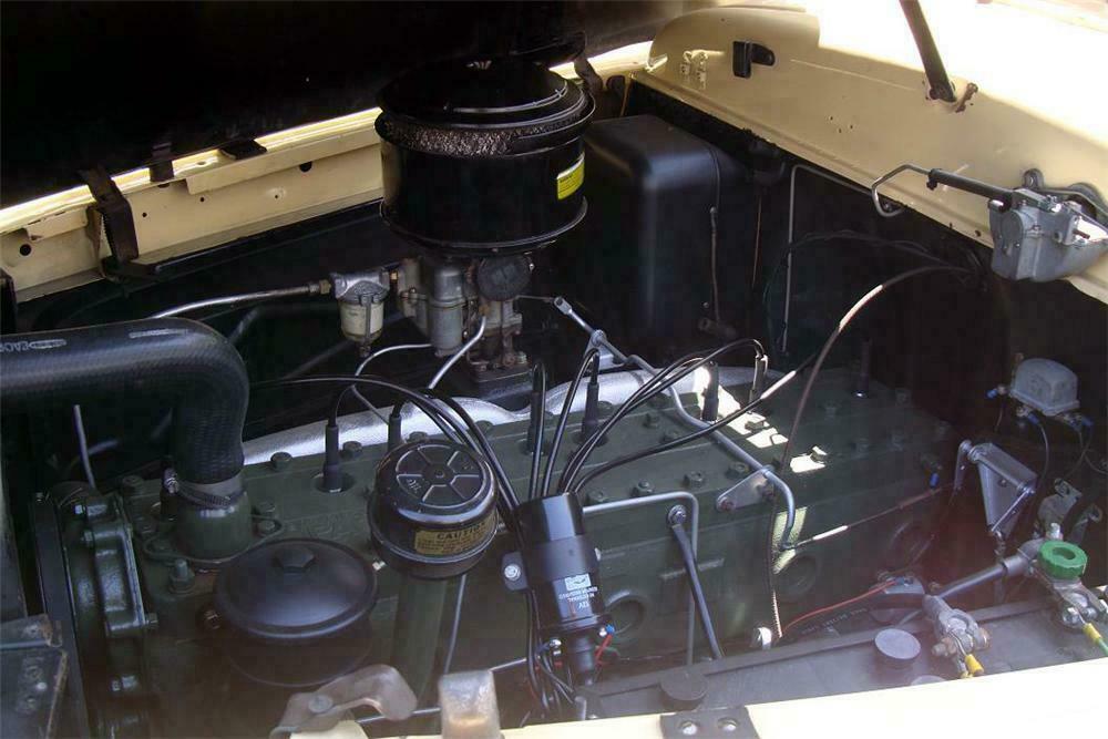 1950 PACKARD WOODY SEDAN - Engine - 115930