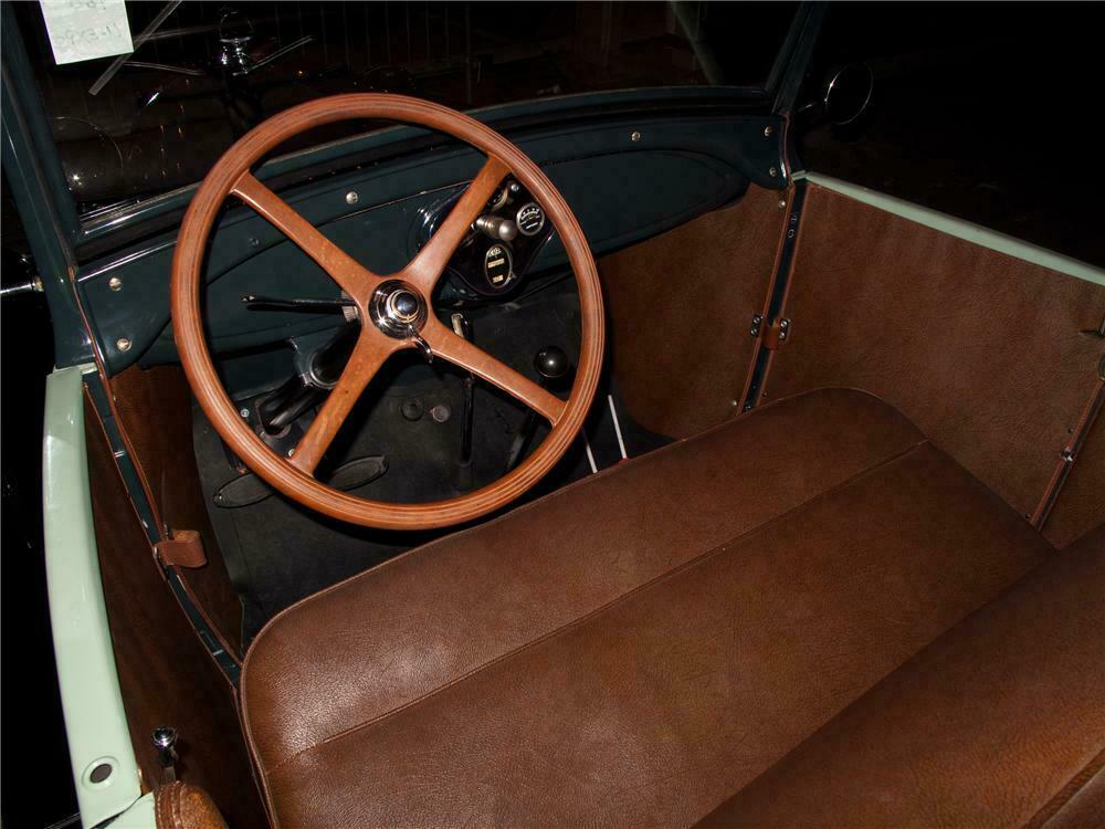 1928 FORD MODEL A ROADSTER - Interior - 116093