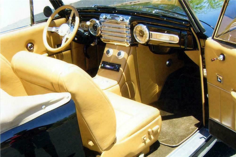1948 LINCOLN CONTINENTAL CUSTOM CABRIOLET - Interior - 116160