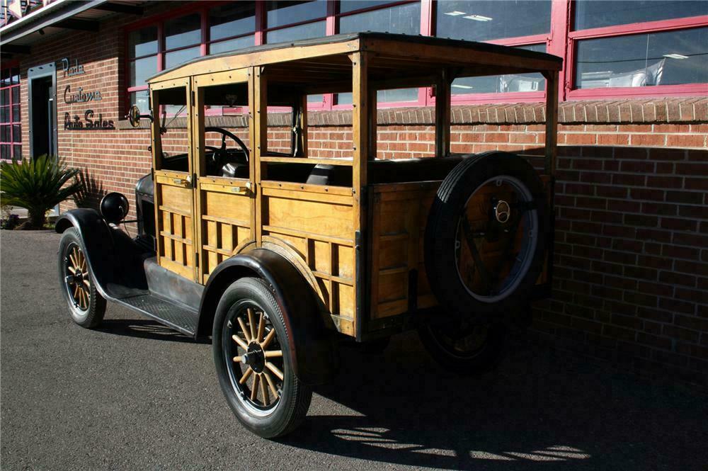 1926 FORD MODEL T WOODY WAGON - Rear 3/4 - 116255