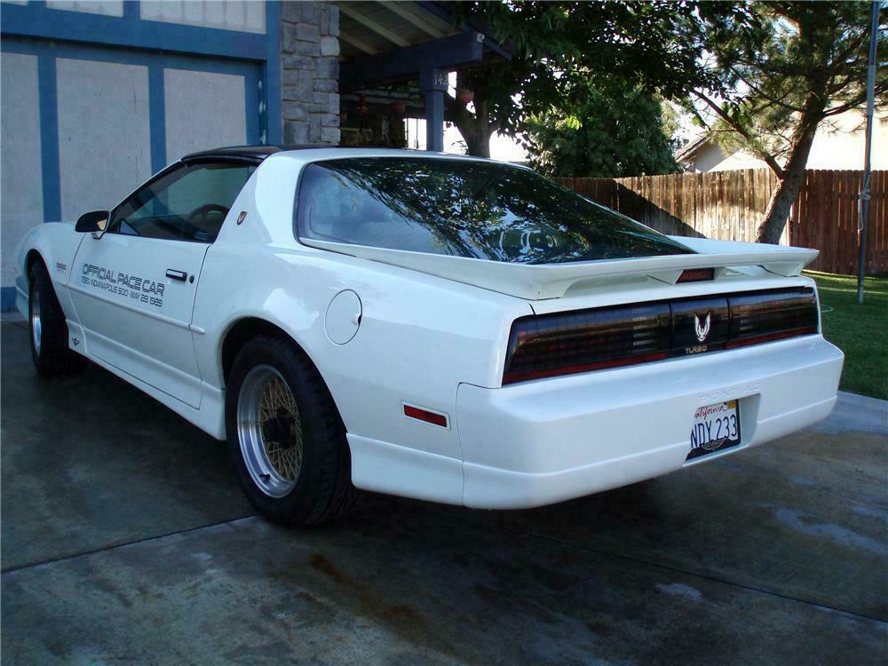 1989 PONTIAC FIREBIRD TRANS AM GTA HATCHBACK - Rear 3/4 - 116305