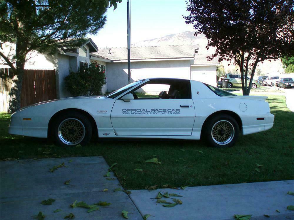 1989 PONTIAC FIREBIRD TRANS AM GTA HATCHBACK - Side Profile - 116305