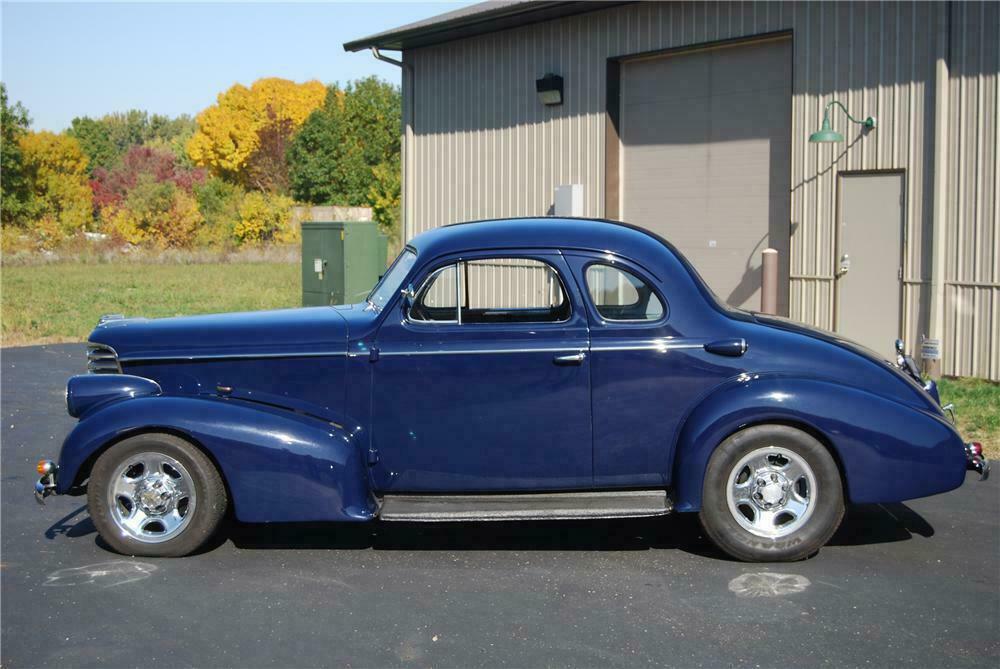 1938 OLDSMOBILE CUSTOM CLUB COUPE