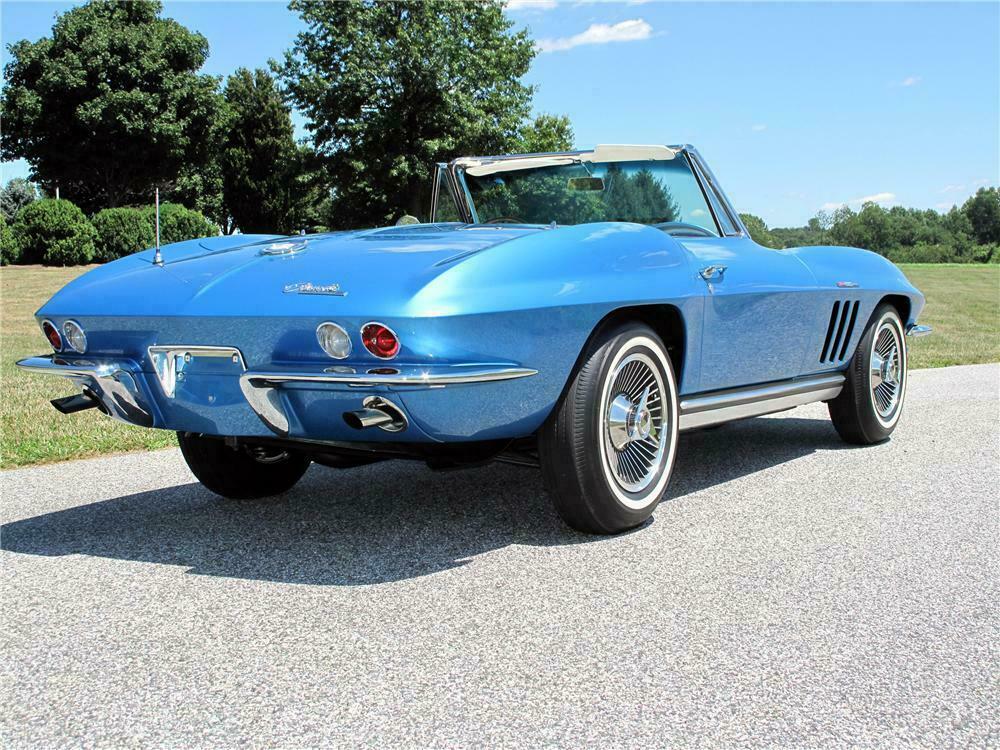 1965 CHEVROLET CORVETTE CONVERTIBLE - Rear 3/4 - 116398