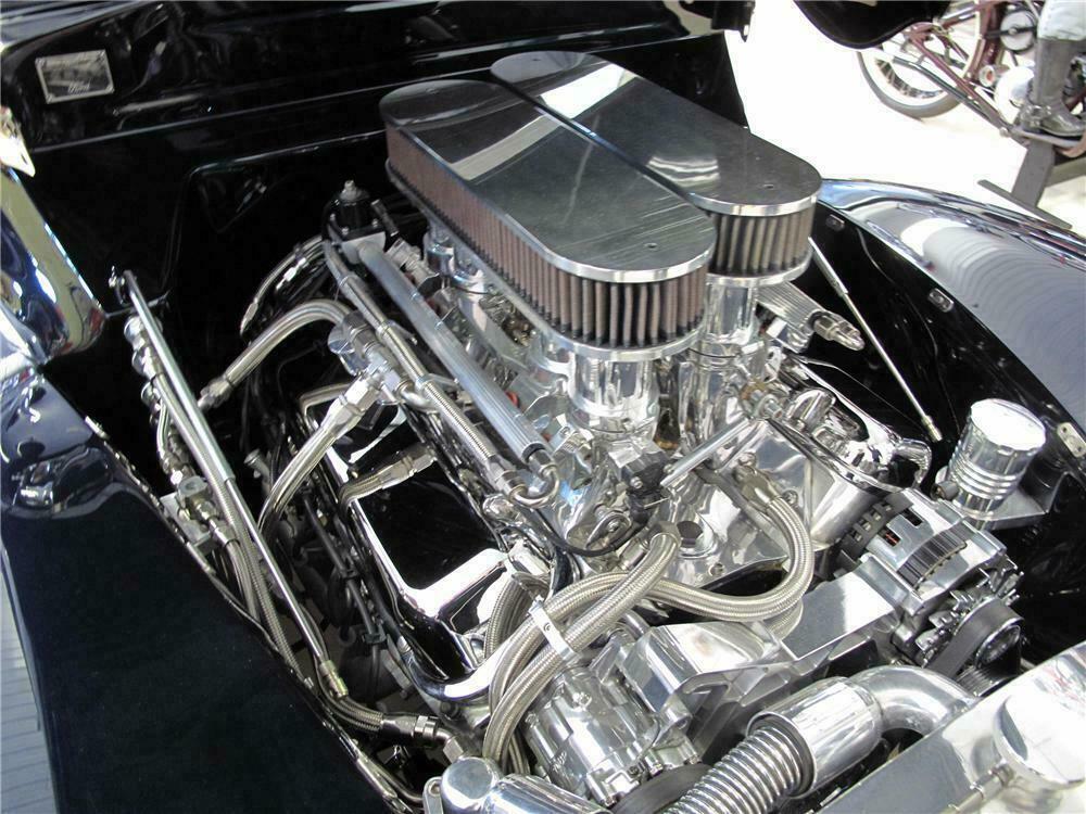 1940 FORD DELUXE CUSTOM 2 DOOR COUPE - Engine - 116400