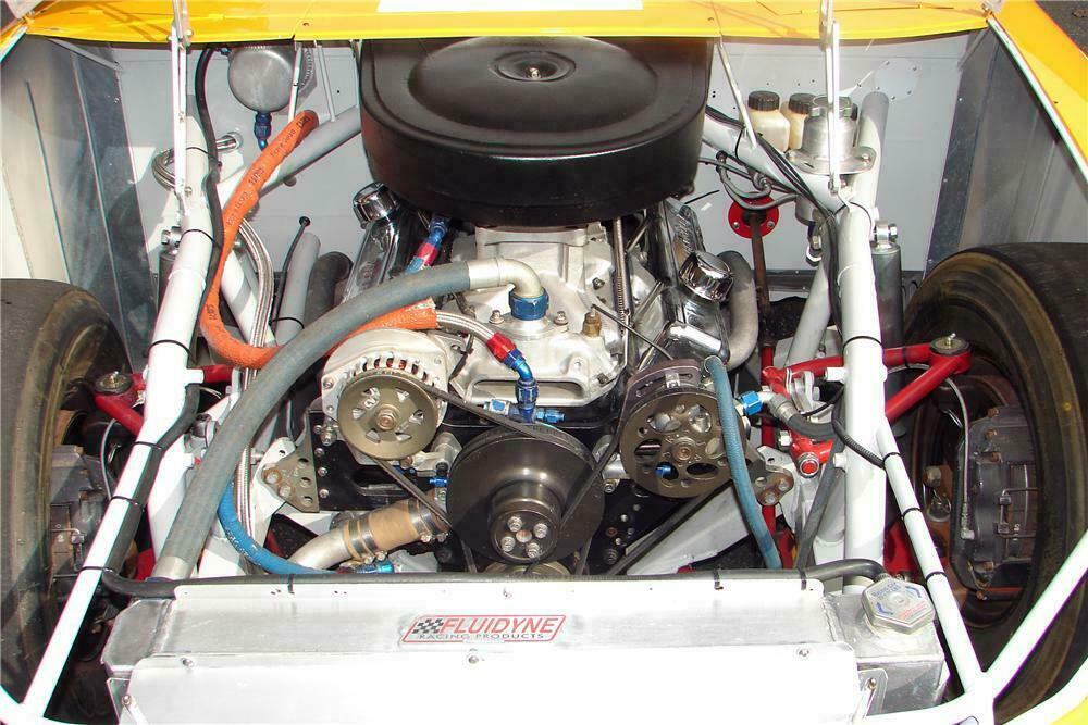 2003 PONTIAC GRAND PRIX NASCAR RACE CAR - Engine - 116506