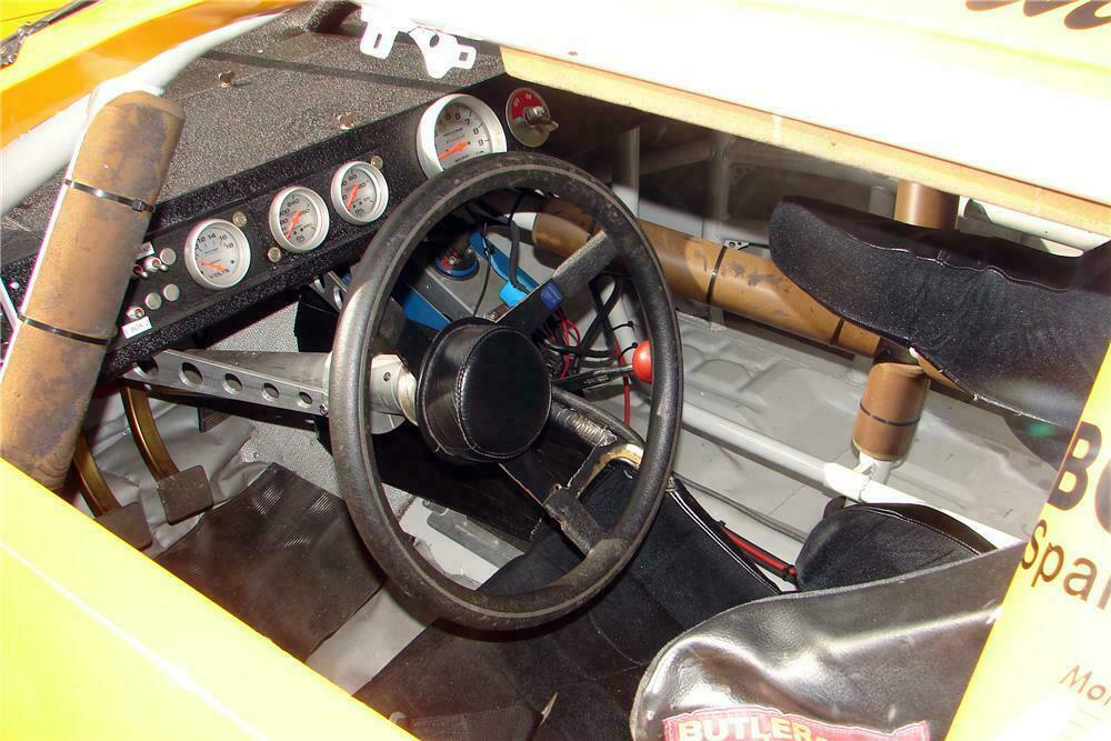 2003 PONTIAC GRAND PRIX NASCAR RACE CAR - Interior - 116506