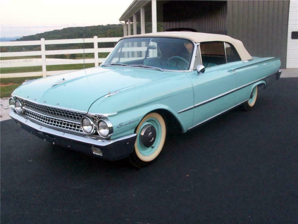 1961 Ford Galaxie Convertible Front 34 116529