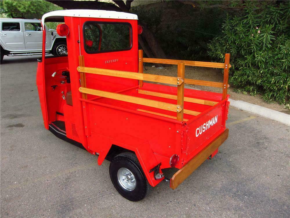 1961 CUSHMAN TRUCKSTER - Rear 3/4 - 116940