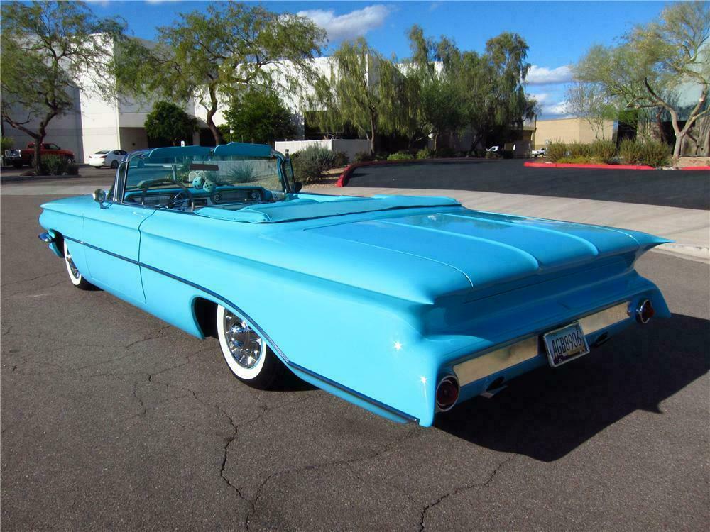 1960 OLDSMOBILE 98 CUSTOM CONVERTIBLE - Rear 3/4 - 116941