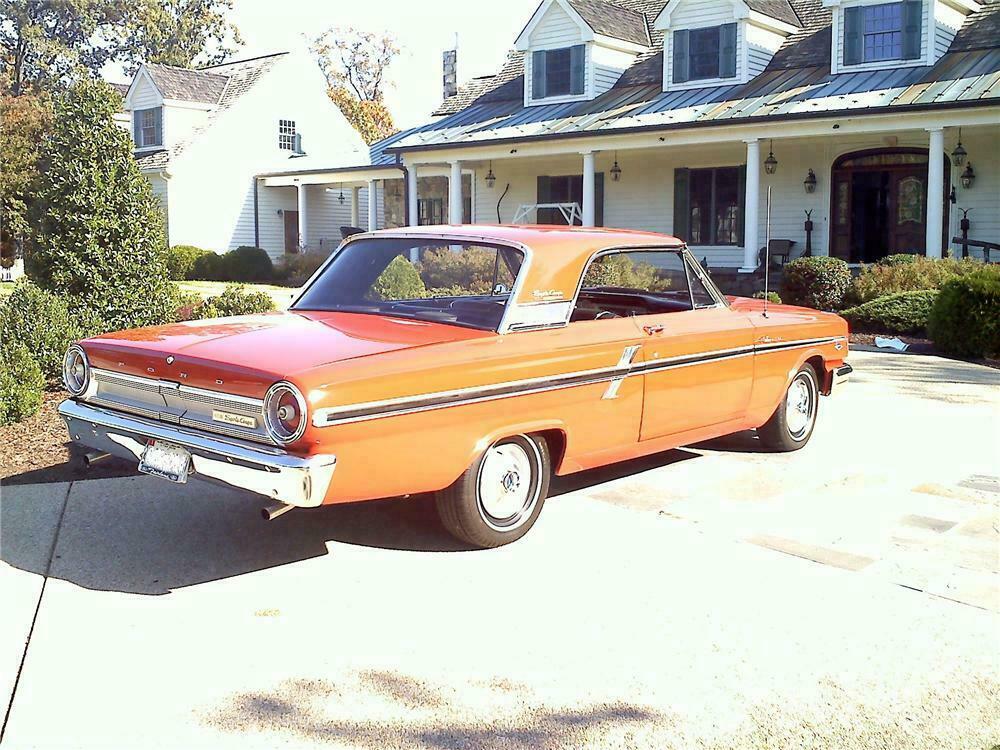 1964 FORD FAIRLANE 2 DOOR COUPE - Rear 3/4 - 117065