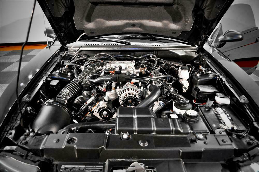 2004 FORD MUSTANG GT CONVERTIBLE - Engine - 117081