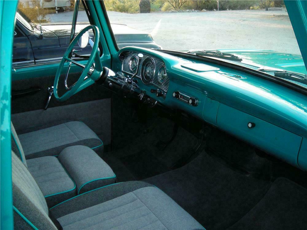 1965 FORD F-100 CUSTOM PICKUP - Interior - 117173