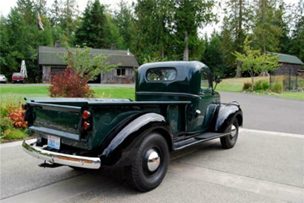 1946 CHEVROLET PICKUP - Rear 3/4 - 117212