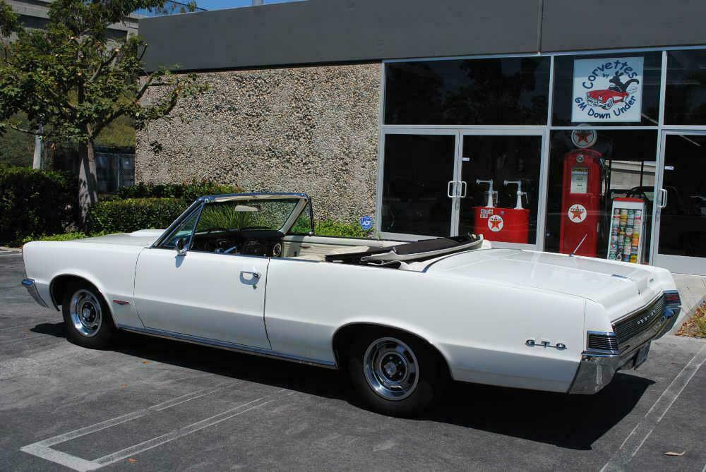 1965 PONTIAC GTO CONVERTIBLE - Rear 3/4 - 117287