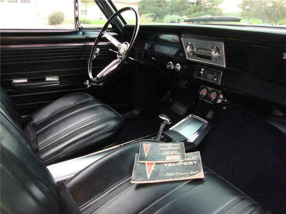 1966 PONTIAC ACADIAN CANSO SPORT DELUXE 2 DOOR HARDTOP - Interior - 117370