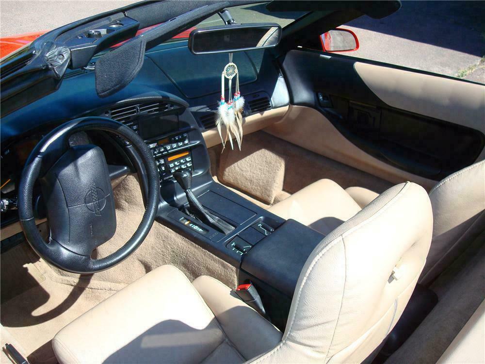 1995 CHEVROLET CORVETTE CONVERTIBLE - Interior - 117461
