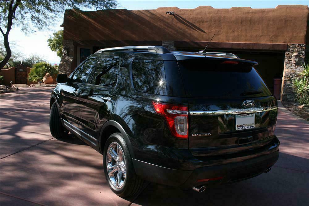 2011 FORD EXPLORER 4 DOOR - Rear 3/4 - 117486