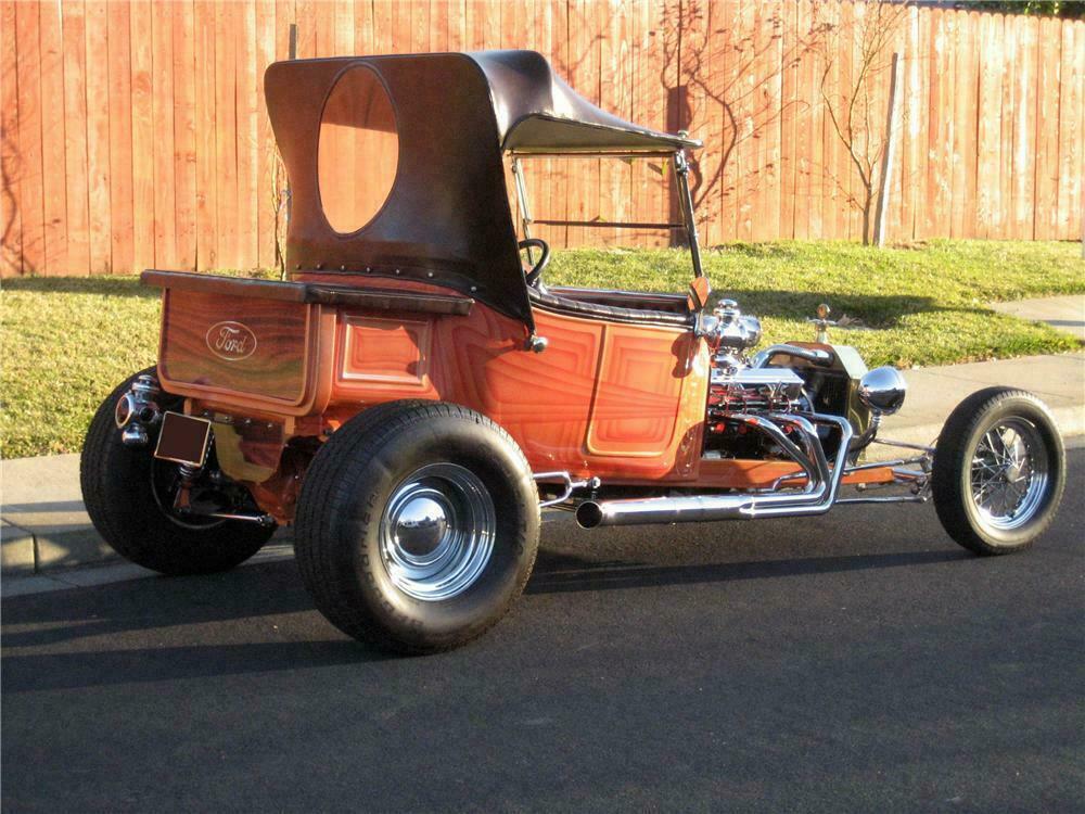 1923 FORD MODEL T CUSTOM ROADSTER - Rear 3/4 - 117772
