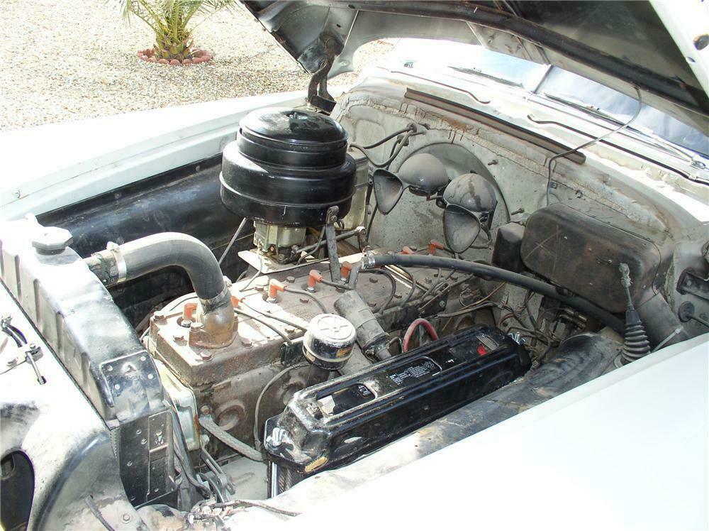 1951 PONTIAC CHIEFTAIN 4 DOOR SEDAN - Engine - 117847