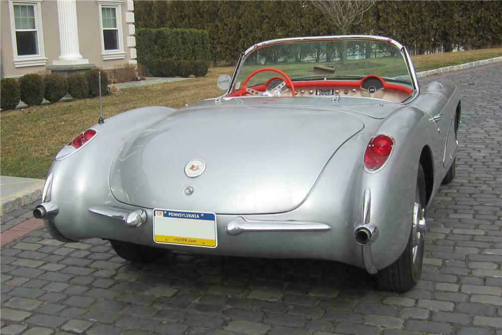 1957 CHEVROLET CORVETTE CONVERTIBLE - Rear 3/4 - 125127