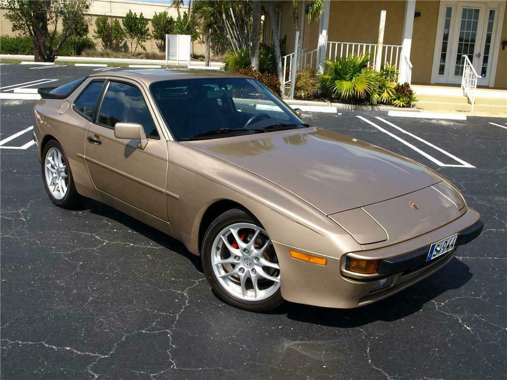 Porsche 944 Coupe