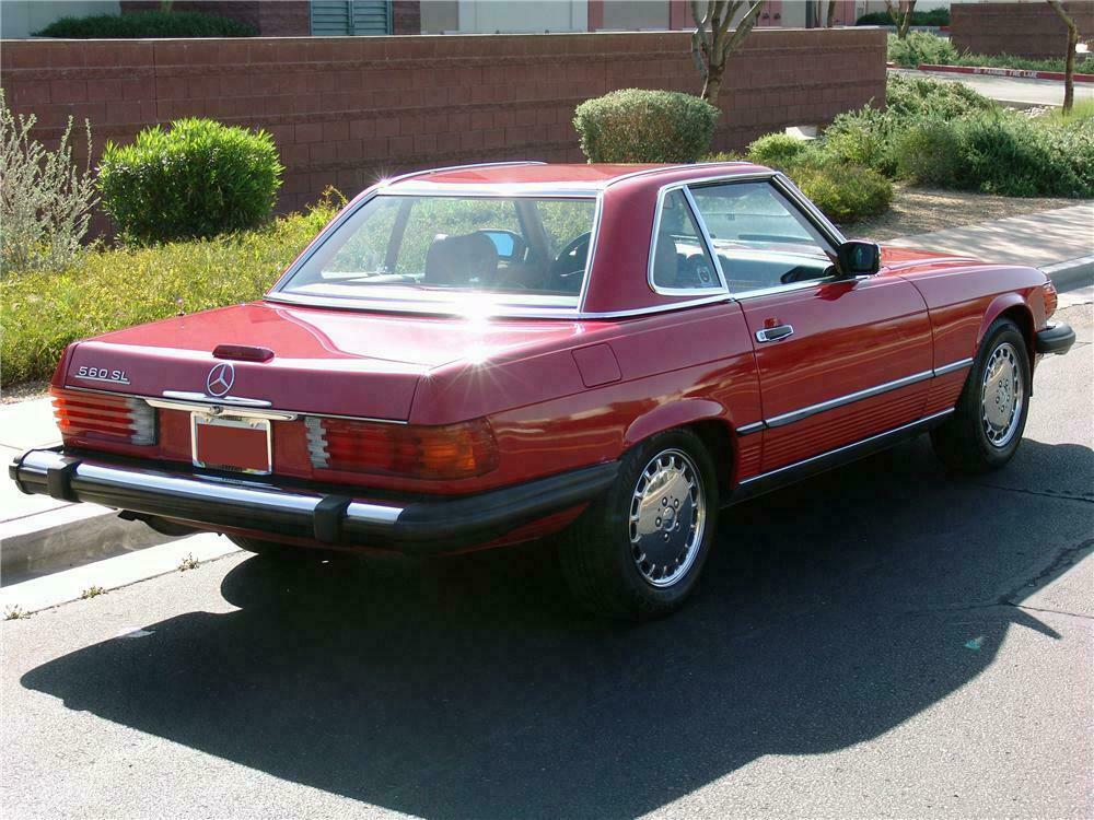 1989 MERCEDES-BENZ 560SL CONVERTIBLE - Rear 3/4 - 125665
