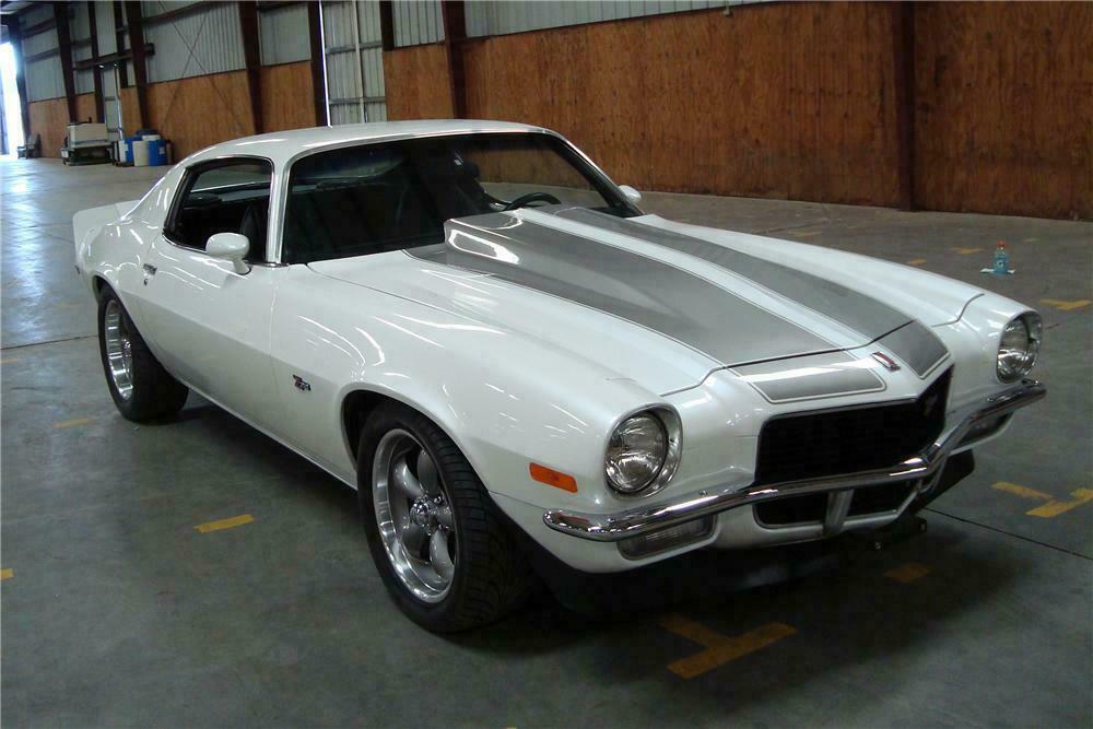 1971 CHEVROLET CAMARO CUSTOM 2 DOOR COUPE - Front 3/4 - 125724
